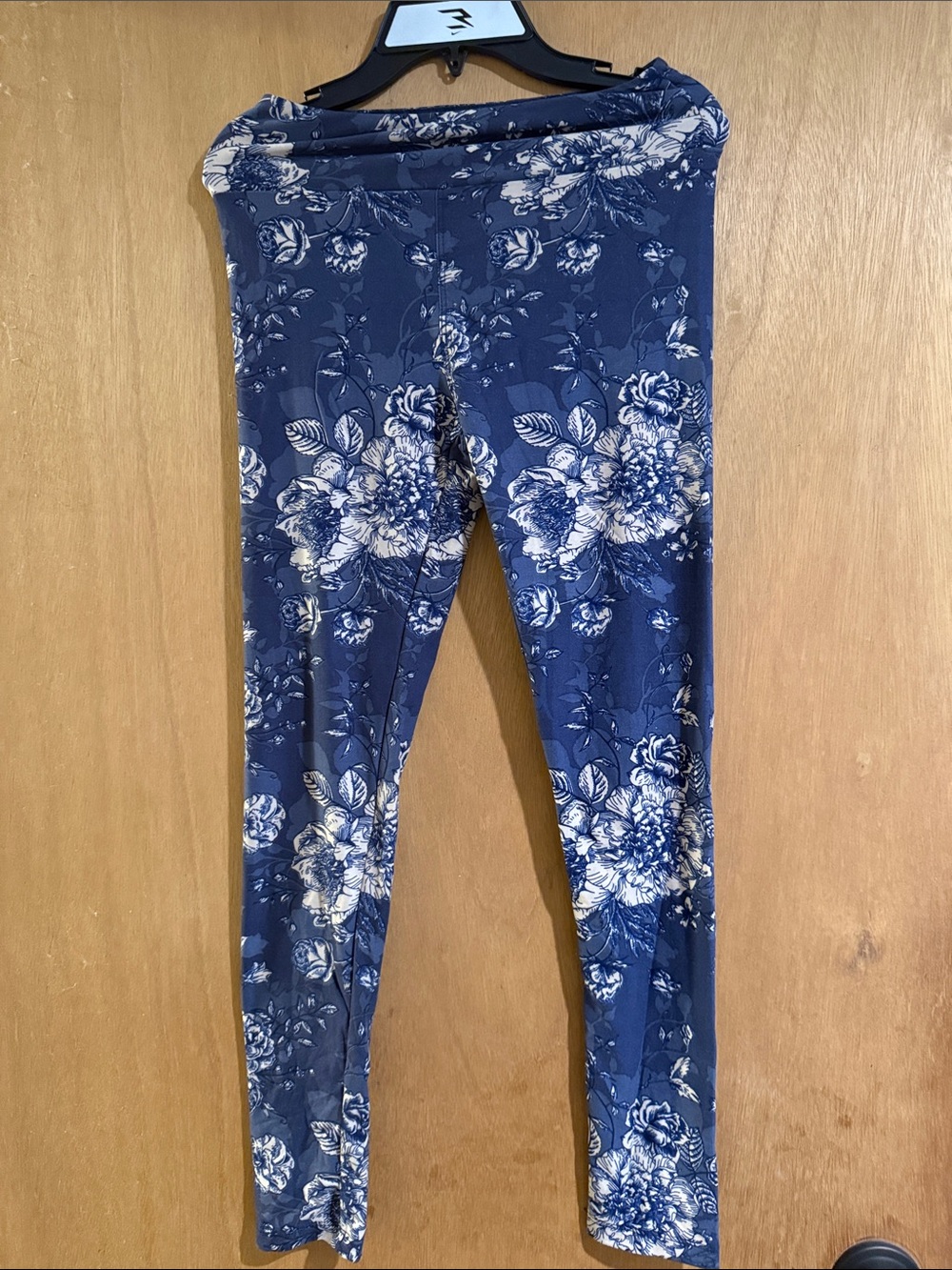 LuLaRoe Navy and White Floral Kids Leggings